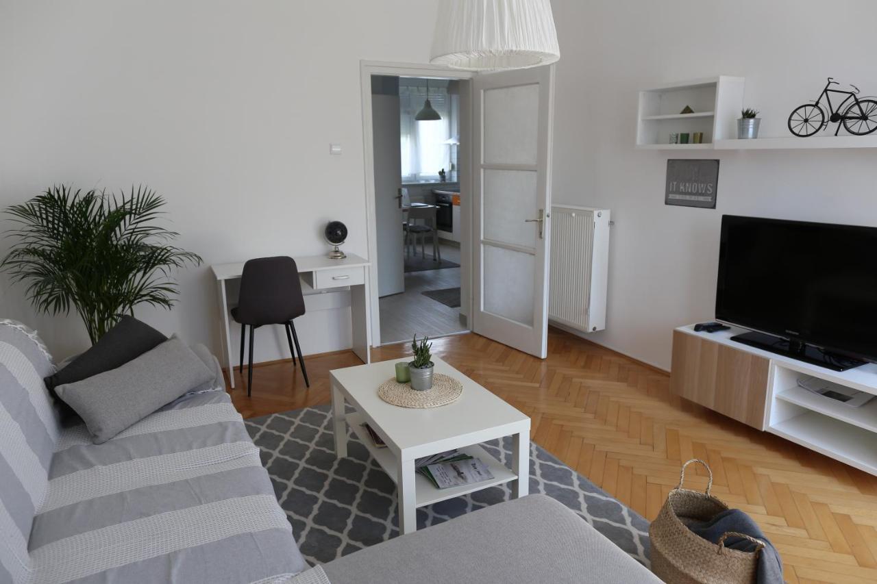 Apartman Bel Varaždin エクステリア 写真